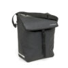 Enkele Fietstas New Looxs Hamar Single 19L Anthracite, waterdichte fietstas van gerecycled polyester met New Looxs haken op de bagagedrager van een fiets.