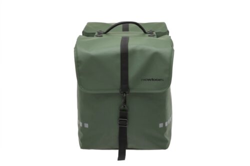 New Looxs Odense Double MIK dubbele fietstas 39 liter groen gemonteerd op een fiets met MIK-bagagedrager, waterafstotende fietstas met reflectie.
